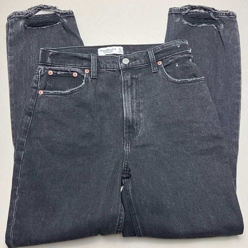 Abercrombie & Fitch Ultra High Rise The Ankle Straight Jeans Size 4L - Picture 2 of 12